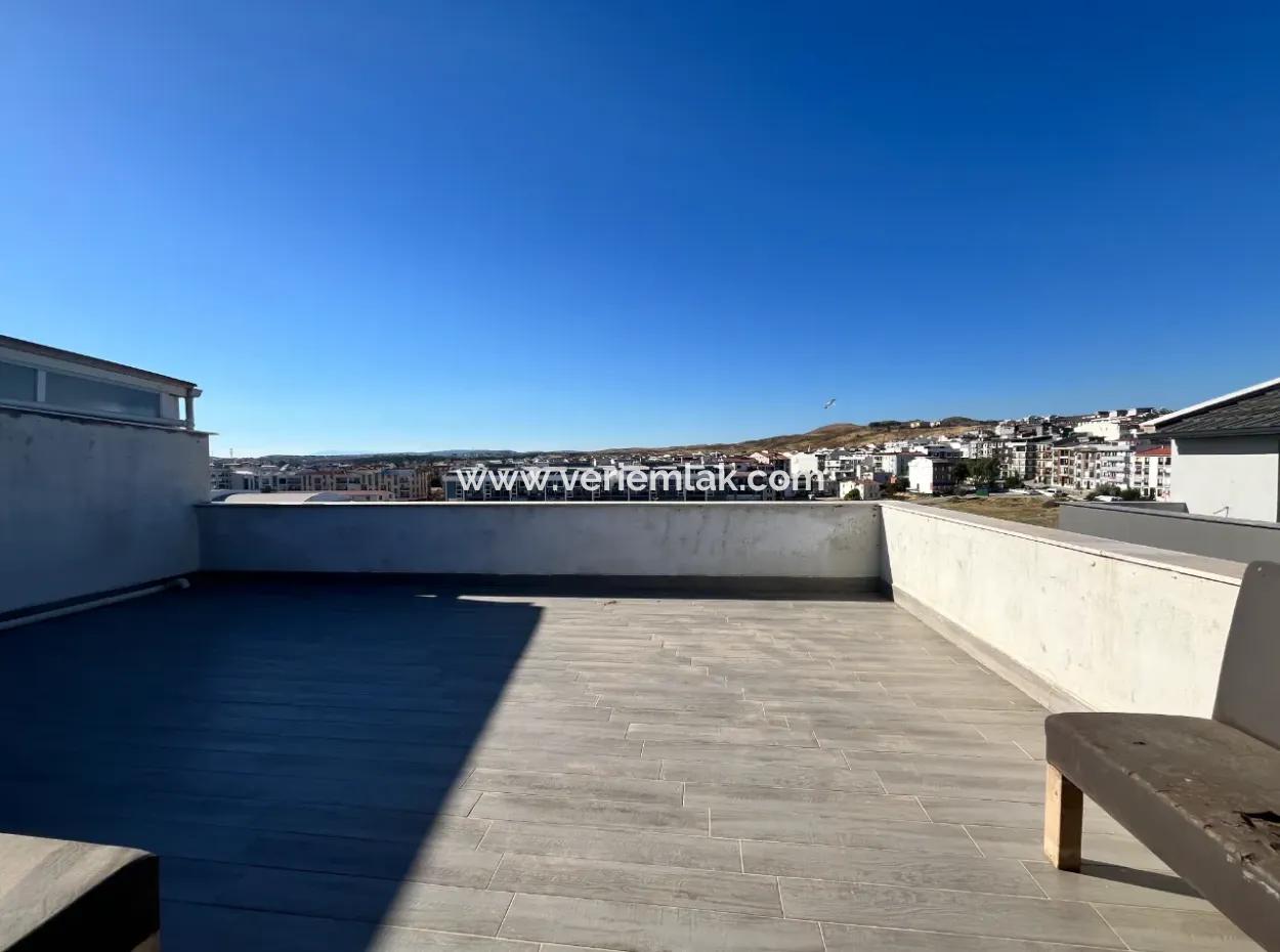 5 In 1, 240M2 Doppelterrasse Maisonette-Wohnung In Der Nähe Des Gerichtsgebäudes Von Seferihisar