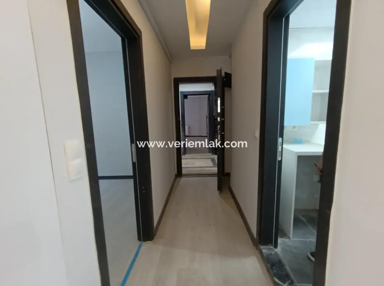 Seferihisar 100.Yıl Park Near 2 1, Zero Apartment