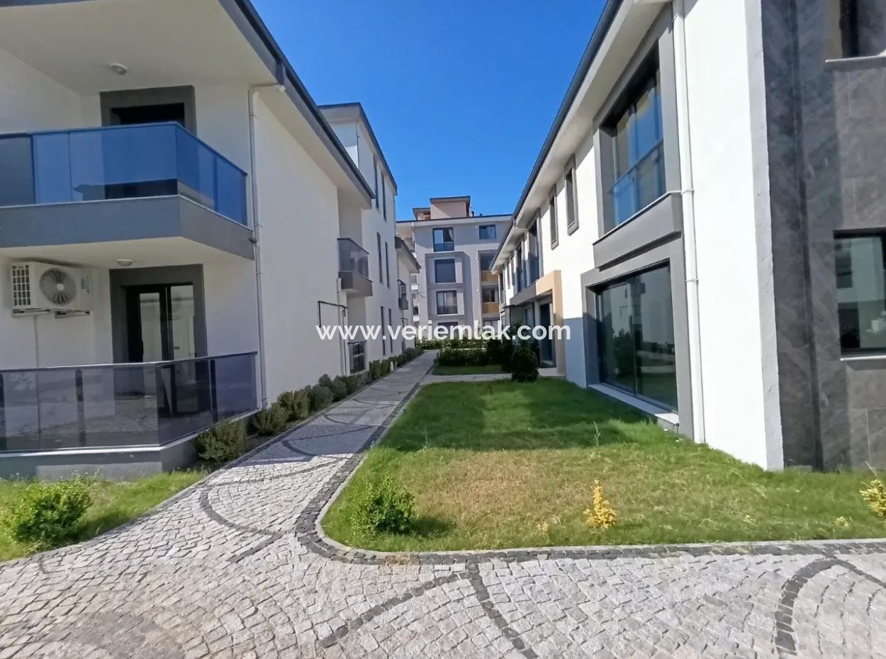 4 1, 180M2 Brandneue Villa Auf Einem Grundstück In Seferihisar Gözsüzler