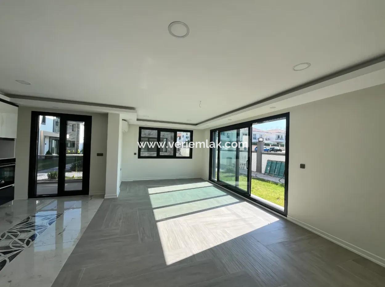 4 1.200M2 Freistehende Neubauvillen In Seferihisar Gözsüzler