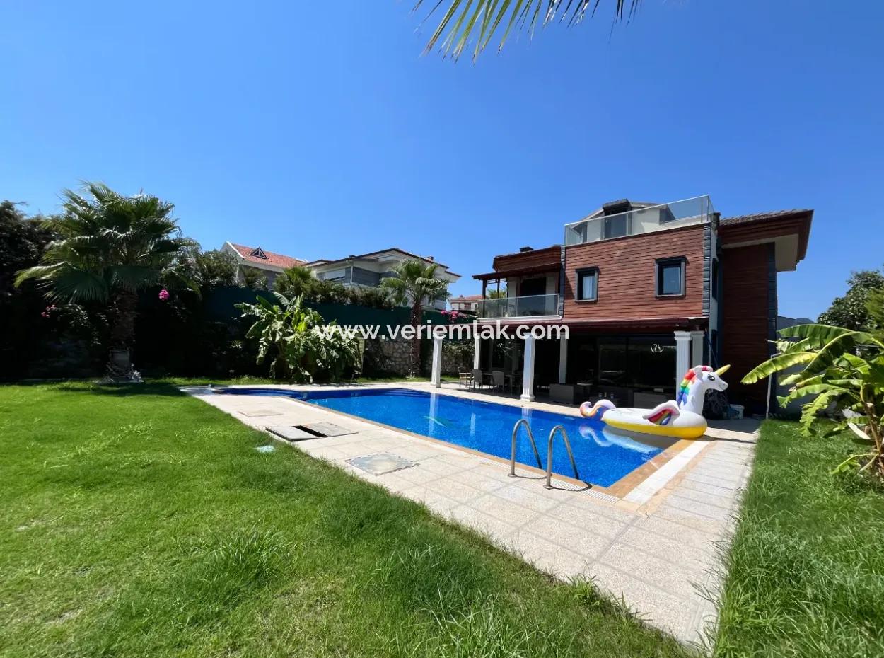 Freistehende Villa/Villa Zum Verkauf In Yesilkent Apartments