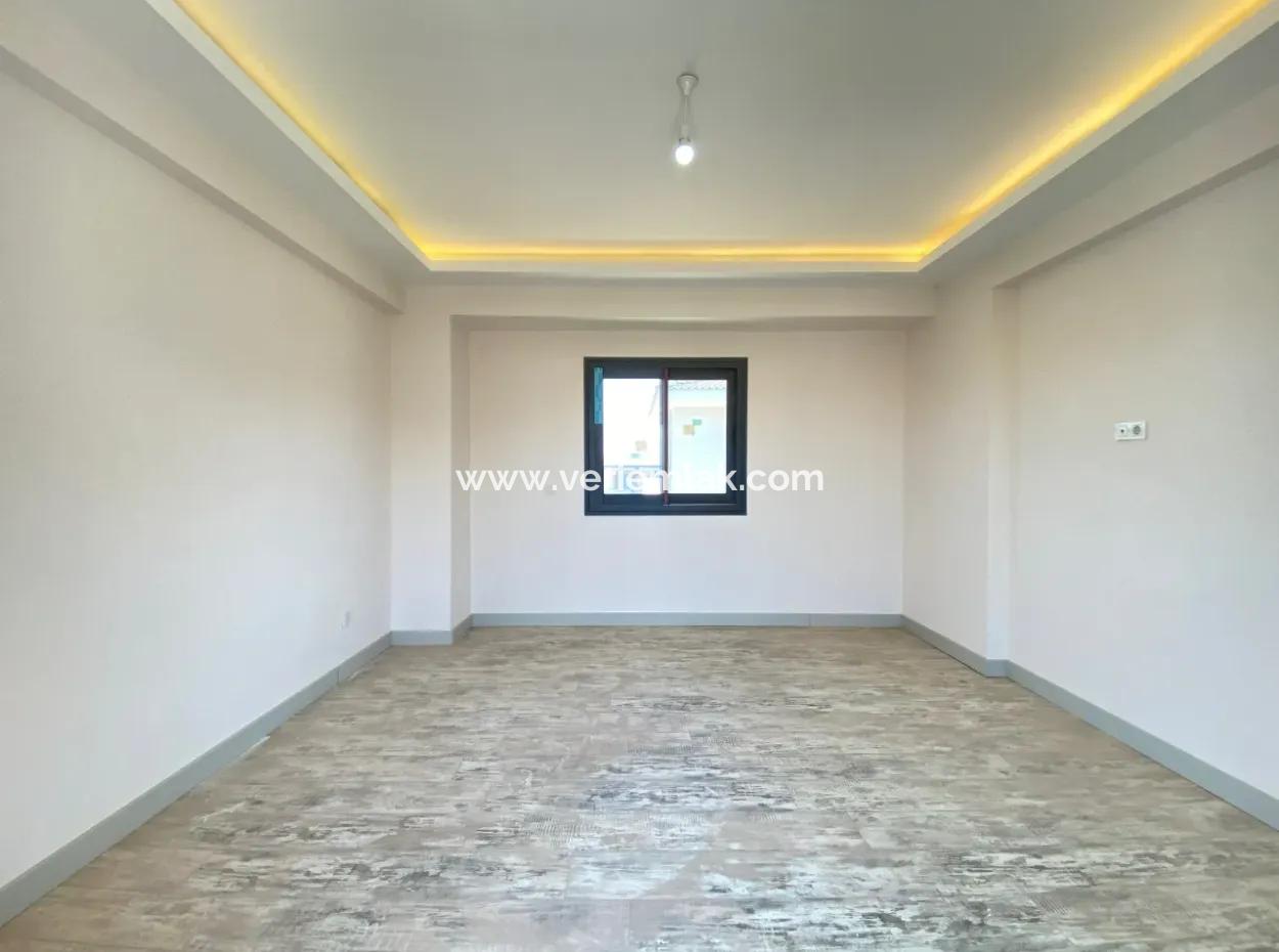 4 1 Villa Zu Verkaufen Mit Pool Und Garten In Seferihisar Akarca