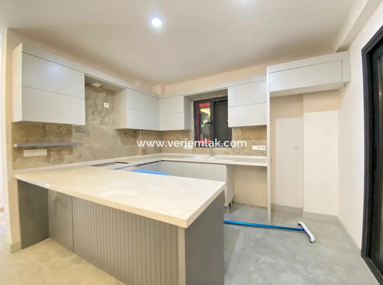 4 1 Villa Zu Verkaufen Mit Pool Und Garten In Seferihisar Akarca