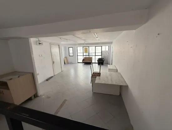 Das Büro Zur Miete In Architect Kemalettinde Befindet Sich In 2 Gebäuden Entfernung Vom Gazi Boulevard
