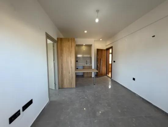 Brandneu 1 1 Wohnung Zum Verkauf Auf Einem Grundstück Mit Pool In Urla Gülbahçe