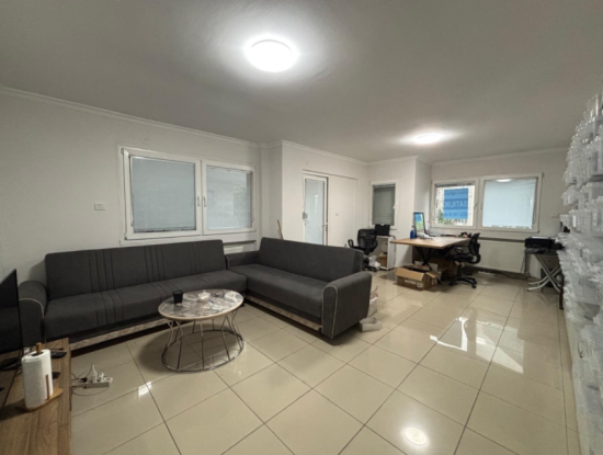 Alsancak Poet Eşrefte 1.Floor 3 1 Wohnung Zum Verkauf Mit Schild!