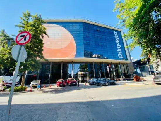 Wohnung Zum Verkauf In Der Nähe Des Dünyagöz-Krankenhauses Am Aliçetinkaya Boulevard 2 1.80 M² 5 Stockwerke