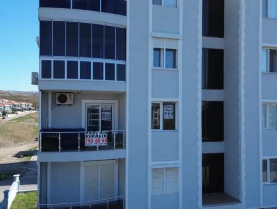 Seferihisar Izmir-Strasse Mit Grünflächenfassade • Zum Verkauf 3 1 Wohnung