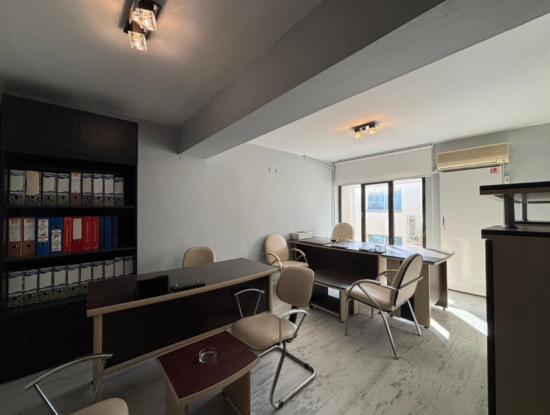 20 M² Arbeitsplatz Zum Verkauf Mit Wc In Der Nähe Des Konak Pasaport Gazi Boulevard!