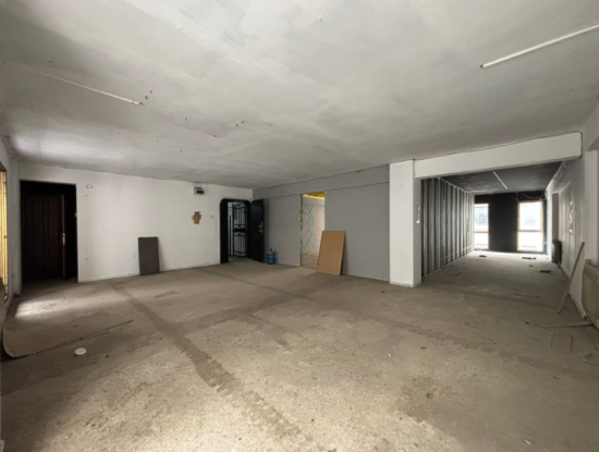 3. Stock Leerer 140 M² Arbeitsplatz / Büro Zum Verkauf Mit Aufzug In Konak Basmane!