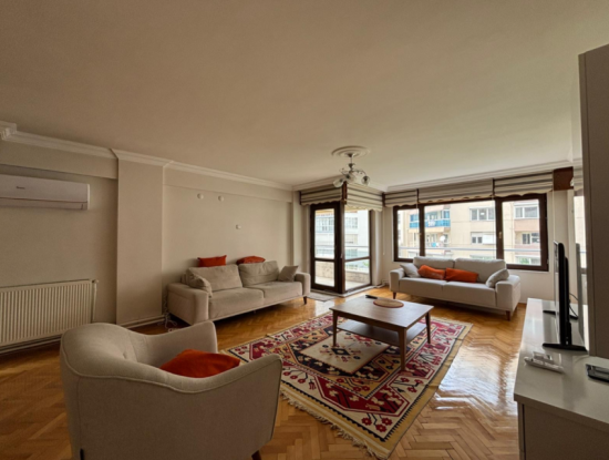 3. Stock, 130 M² Möblierte Wohnung Zur Mietung In Alsancak Dichter Eşreft
