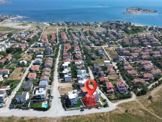 Villa Mit Komfortablem Und Angenehmem Wohnraum In Seferihisar Akarca