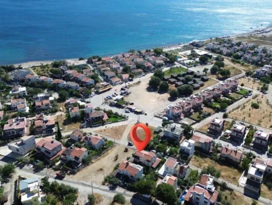 Sommervilla Zum Verkauf Mit Garten Auf Drei Seiten, Fußläufig Zum Akarca Beach