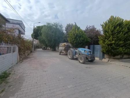Investitionsvilla Grundstück In Seferihisar Hidirlik Nachbarschaft