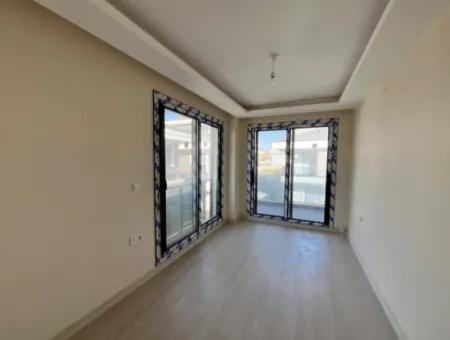 Komplett Freistehende Villa Mit Pool Und Ultraluxuriöser Villa In Seferihisar Çolakibrahimbey