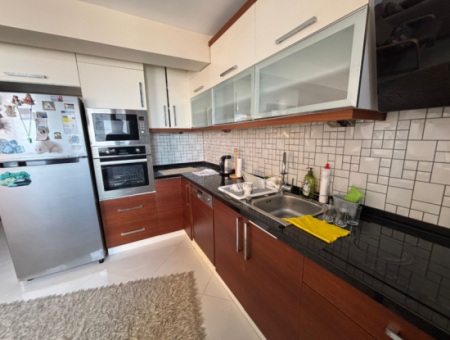 Investitionsmöglichkeit In Konak Karataş 2 Wohnungen Zum Verkauf Mit Einer Einzigen Eigentumsurkunde