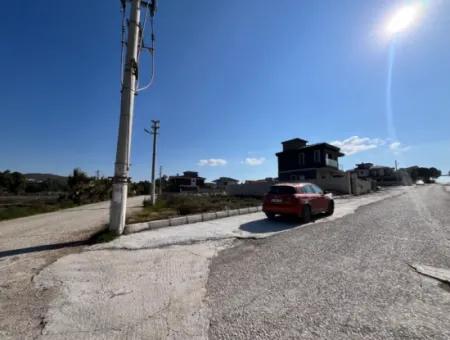 474 M² Villa Zoniertes Grundstück Mit Grünfläche Fassade Ecklage In Seferihisar Düzce Nachbarschaft