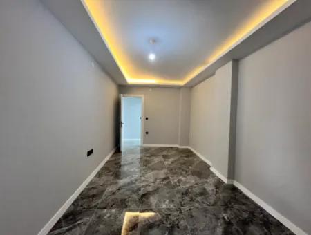 4 Schlafzimmer 1 Wohnzimmer Brandneue Villa Zum Verkauf Mit Grossem Garten In Seferhisar Akarca