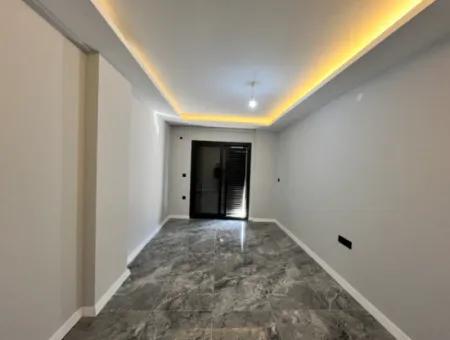 4 Schlafzimmer 1 Wohnzimmer Brandneue Villa Zum Verkauf Mit Grossem Garten In Seferhisar Akarca