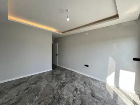 4 Schlafzimmer 1 Wohnzimmer Brandneue Villa Zum Verkauf Mit Grossem Garten In Seferhisar Akarca