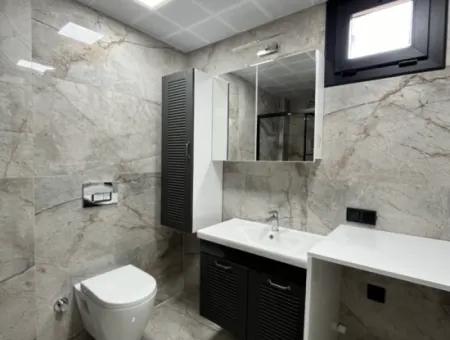 4 Schlafzimmer 1 Wohnzimmer Brandneue Villa Zum Verkauf Mit Grossem Garten In Seferhisar Akarca