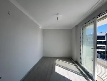 Geräumige Und Komfortable Zero 2 1 Wohnung In Der Seferihisar Gözsüzler Strasse