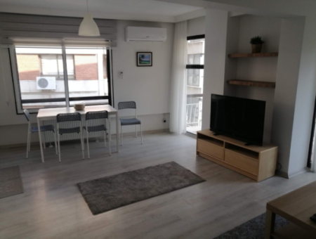 In Der Nähe Der Alsancak Mimarsinan Straße Gegenüber Dem Ege Sağlık Krankenhaus 1 1 Möblierte Wohnung Zu Vermieten!