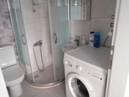 In Der Nähe Der Alsancak Mimarsinan Straße Gegenüber Dem Ege Sağlık Krankenhaus 1 1 Möblierte Wohnung Zu Vermieten!
