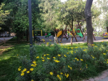 In Der Nähe Der Alsancak Mimarsinan Straße Gegenüber Dem Ege Sağlık Krankenhaus 1 1 Möblierte Wohnung Zu Vermieten!