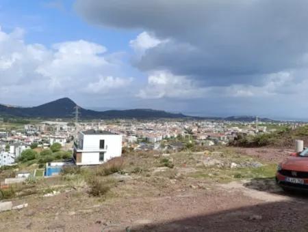 Eckgrundstück, Grundstück Zum Verkauf In Güzelbahçe Yelki Mit Meer- Und Stadtblick