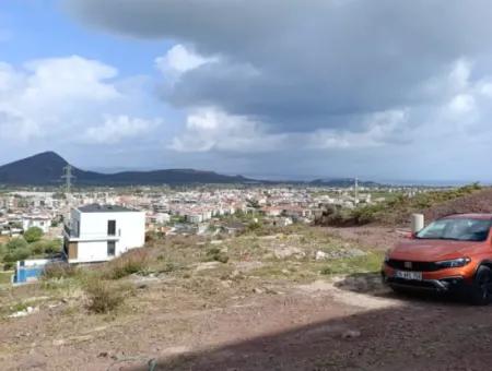 Eckgrundstück, Grundstück Zum Verkauf In Güzelbahçe Yelki Mit Meer- Und Stadtblick