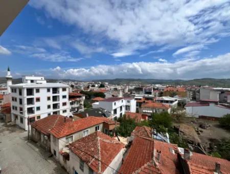 3 1 Wohnung Zum Verkauf Mit Geschlossener Küche In Ecklage Im Viertel Seferihisar Hidirlik