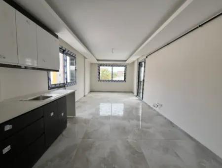Seferihisar Moschee Nachbarschaft, 2. Stock, Grosser Balkon, 2 1 Null Wohnung
