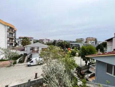 Seferihisar Moschee Nachbarschaft, 2. Stock, Grosser Balkon, 2 1 Null Wohnung