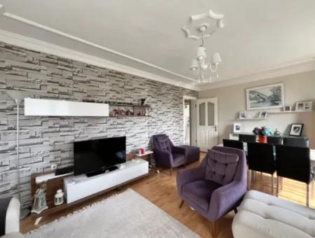 Geräumiges Und Funkelndes 3 1 Apartment In Der Gözsüzler Straße Mit Blick Auf Den Mandarinengarten