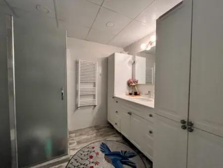 Geräumiges Und Funkelndes 3 1 Apartment In Der Gözsüzler Straße Mit Blick Auf Den Mandarinengarten