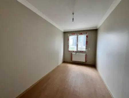 Seferihisar Camikebir Mahallesi Karakayalar Area, Geräumige Und Helle 3 1 Zero Wohnung Vor Ort!