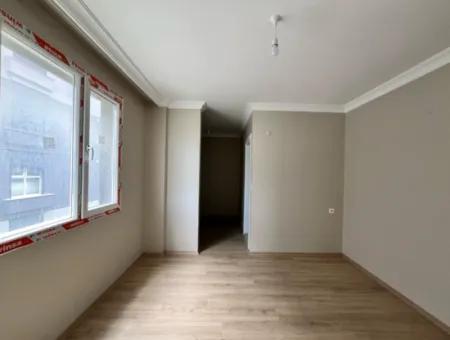 Große 3 1 Brandneue Wohnung In Seferihisar Karakayalar, Komplex Mit Pool!