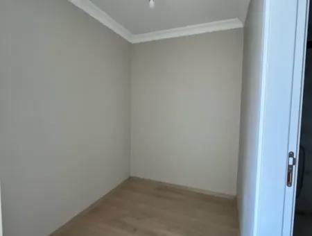 Große 3 1 Brandneue Wohnung In Seferihisar Karakayalar, Komplex Mit Pool!