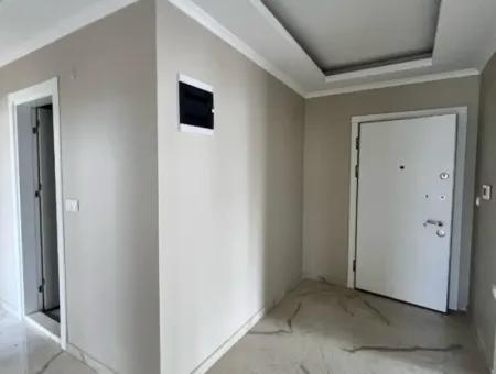 Große 3 1 Brandneue Wohnung In Seferihisar Karakayalar, Komplex Mit Pool!