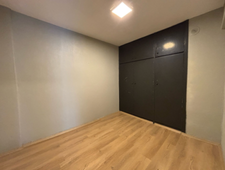 Gelegenheit Miete Geschäft, Lager, Arbeitsplatz Mit 6M Fassade 80M2 Automatische Rollläden In Der Nähe Von Alsancak Zypern Märtyrer!