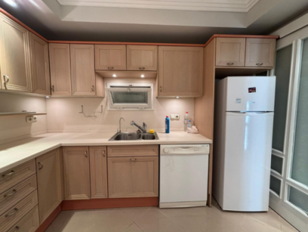 3.5 1 Mwst. Arbeitsplatz/Wohnsitz Mit Meerblick In Alsancak Kordon