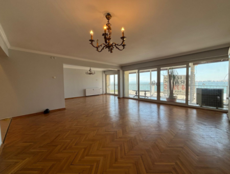 3.5 1 Mwst. Arbeitsplatz/Wohnsitz Mit Meerblick In Alsancak Kordon