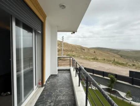 Null Villa Auf Dem Gipfel In Seferihisar Akarca, Die Die Aussicht Und Ruhe Dominiert