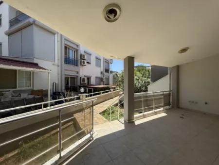 Brandneue 3 1 Maisonette-Wohnung Mit Garten Im Zentrum Von Sığacık – Eine Unumgängliche Gelegenheit!