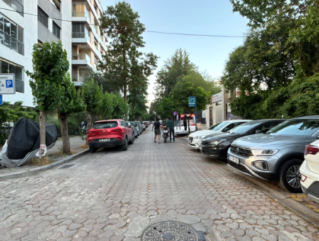 In Der Nähe Der Strasse Alsancak Dutlu, Ecke Zero 24M2 Geschäft Mit Toilette!