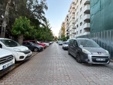 In Der Nähe Der Strasse Alsancak Dutlu, Ecke Zero 24M2 Geschäft Mit Toilette!