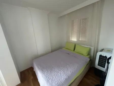 Saisonale Vermietung Freistehende Villa Im Herzen Von Alacati – 3 1 – Garten – Keine Kosten – 150 M²