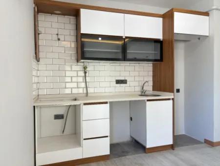 Seferihisar Camiikebir Nachbarschaft Gözsüzler Viertel, Brandneue Wohnungsmöglichkeit Mit Freistehendem Garten
