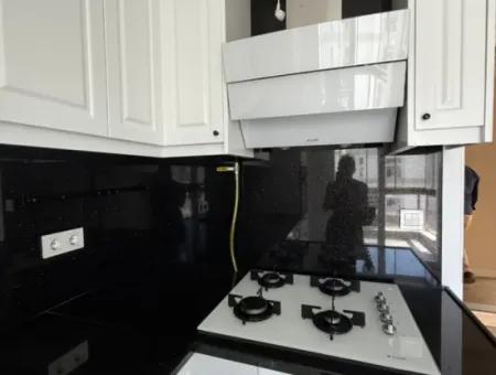 Luxus 2 1 Wohnung Zum Verkauf In Anständiger Lage Mit Separater Küche